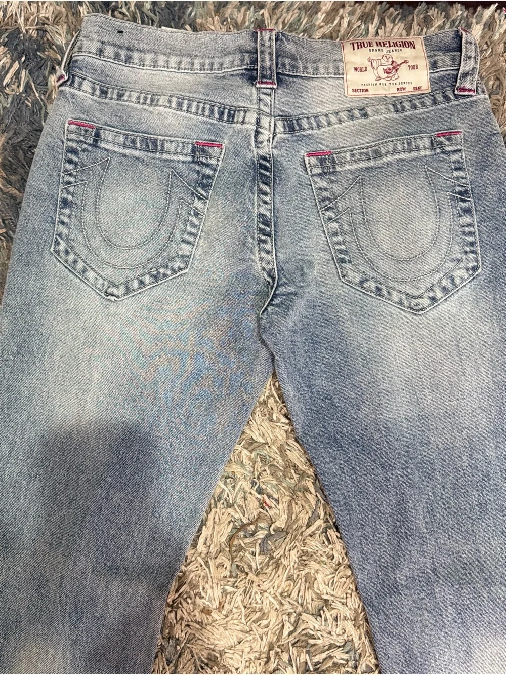 True Religion Men’s Ricky Relaxed Slim Straight Medium Blue Wash / Distressed 31
